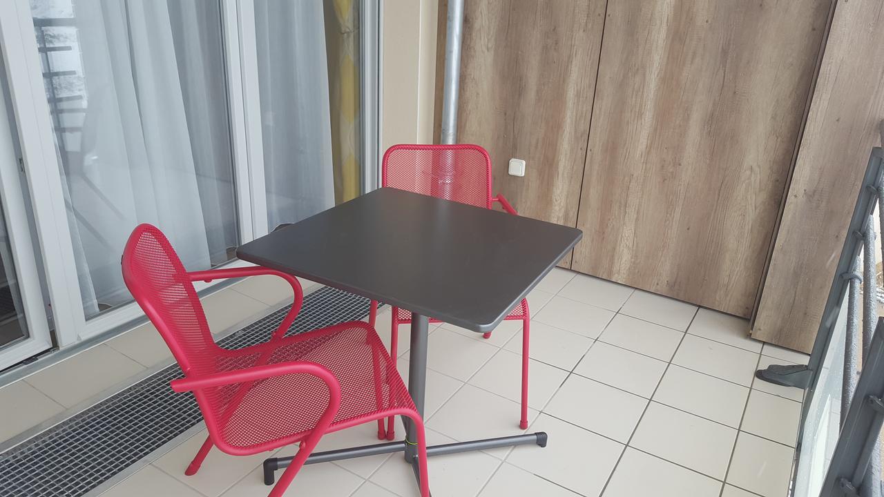 Residence Seniors Domitys Les Hautes Feuilles Reims Dış mekan fotoğraf